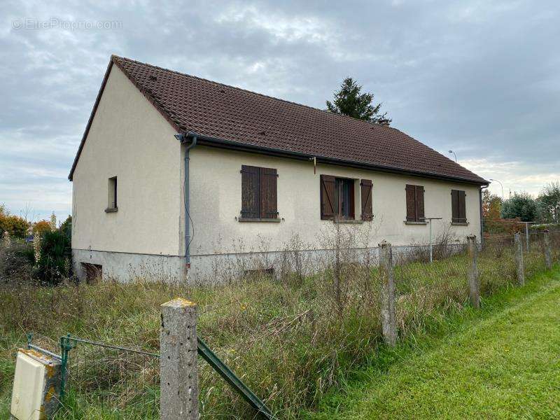 Maison à BEFFES