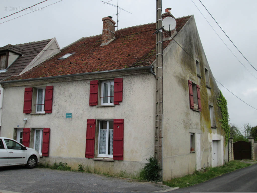 Maison à JOUARRE