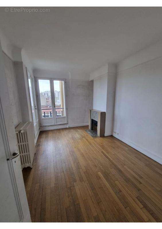 Appartement à PARIS-20E