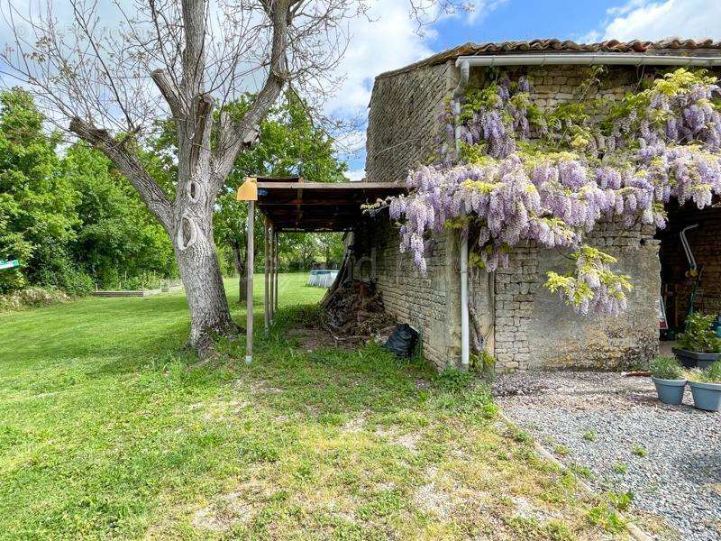 Maison à CHEF-BOUTONNE