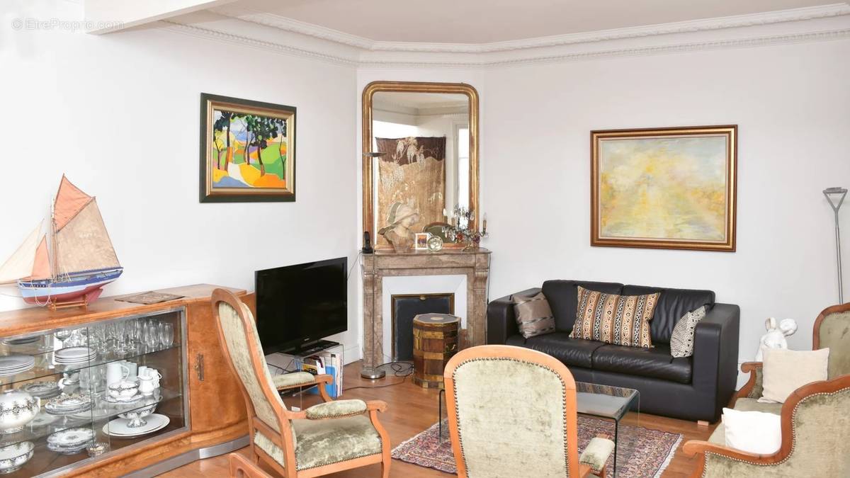 Appartement à PARIS-4E