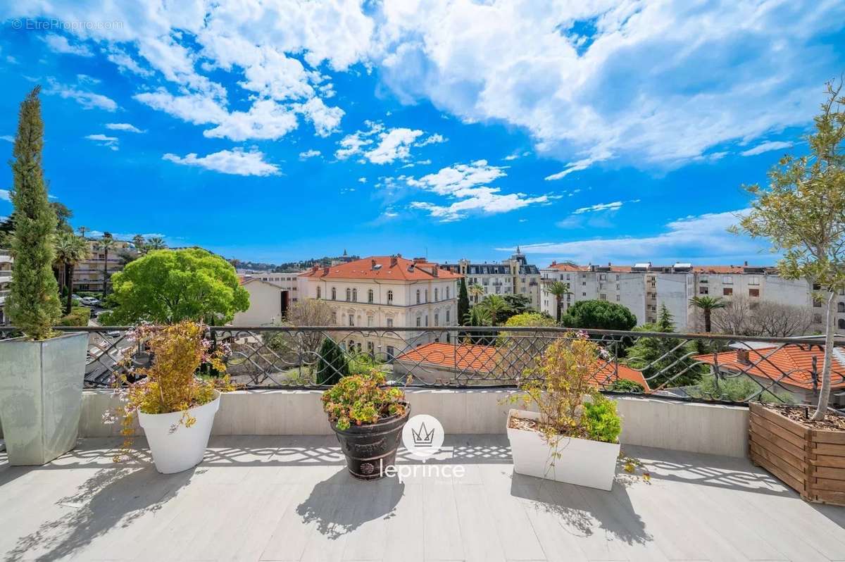 Appartement à NICE