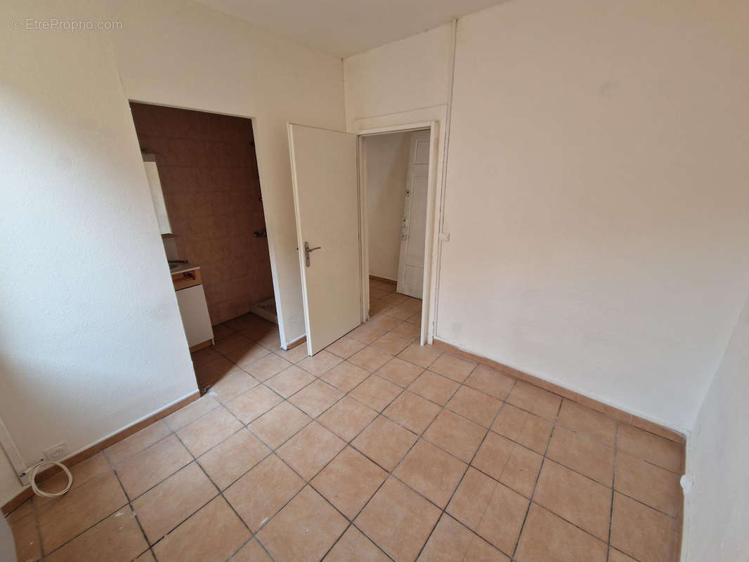 Appartement à LEZIGNAN-CORBIERES