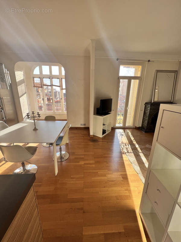 Appartement à BEAUSOLEIL