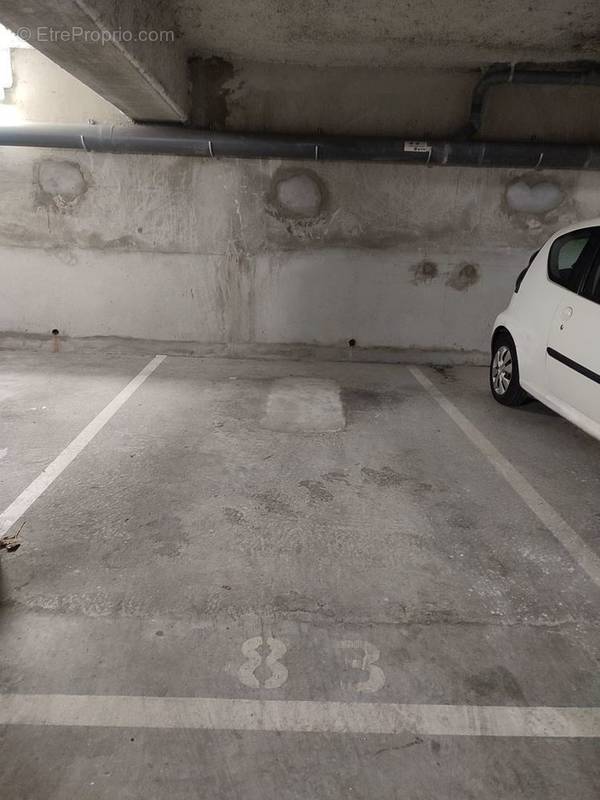 Parking à MONTMORENCY