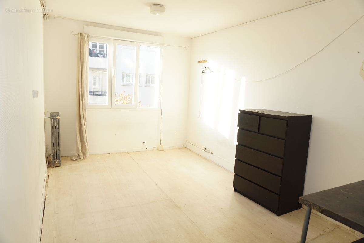 Appartement à AUBERVILLIERS