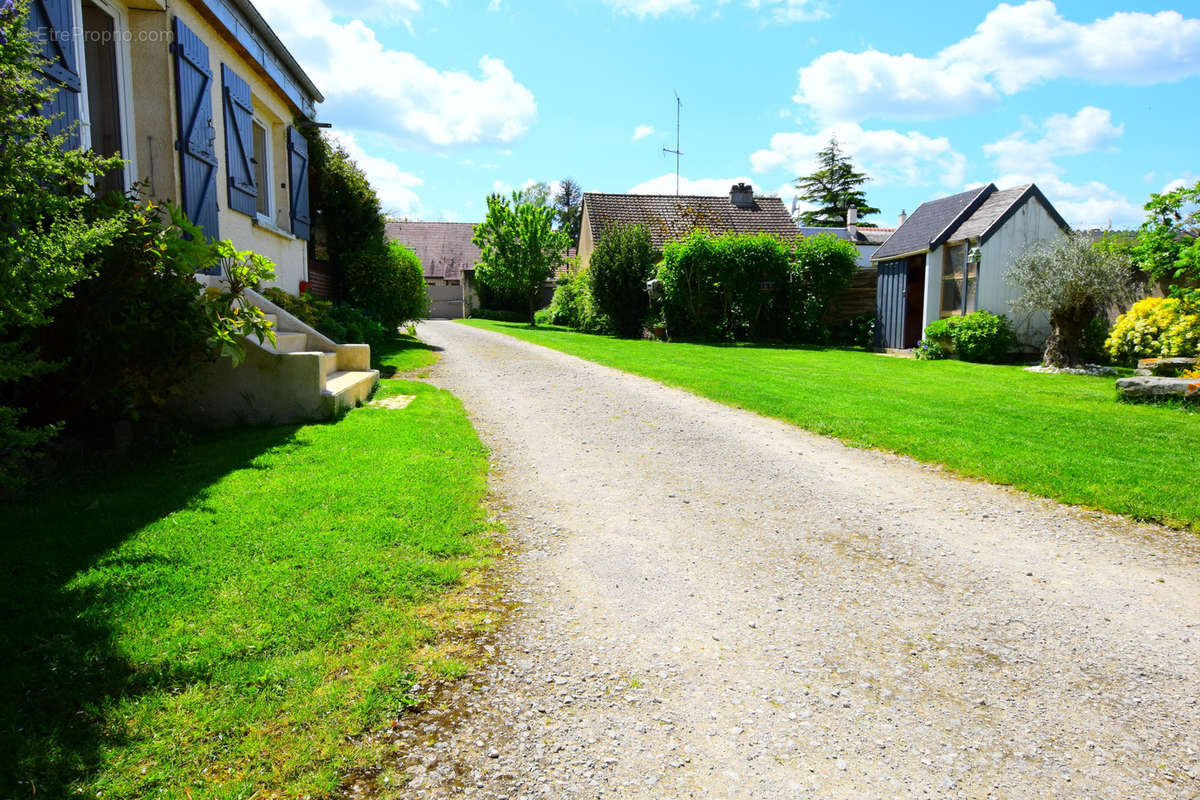 Maison à EPERNON