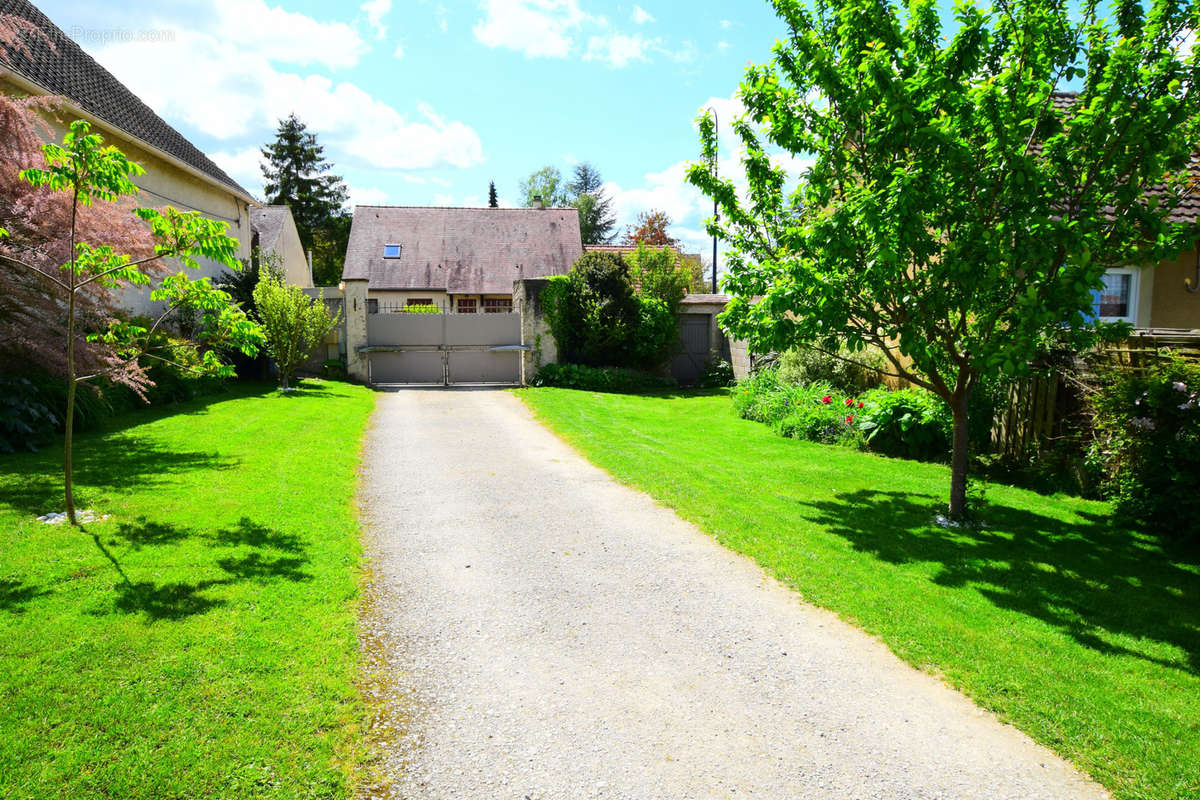 Maison à EPERNON