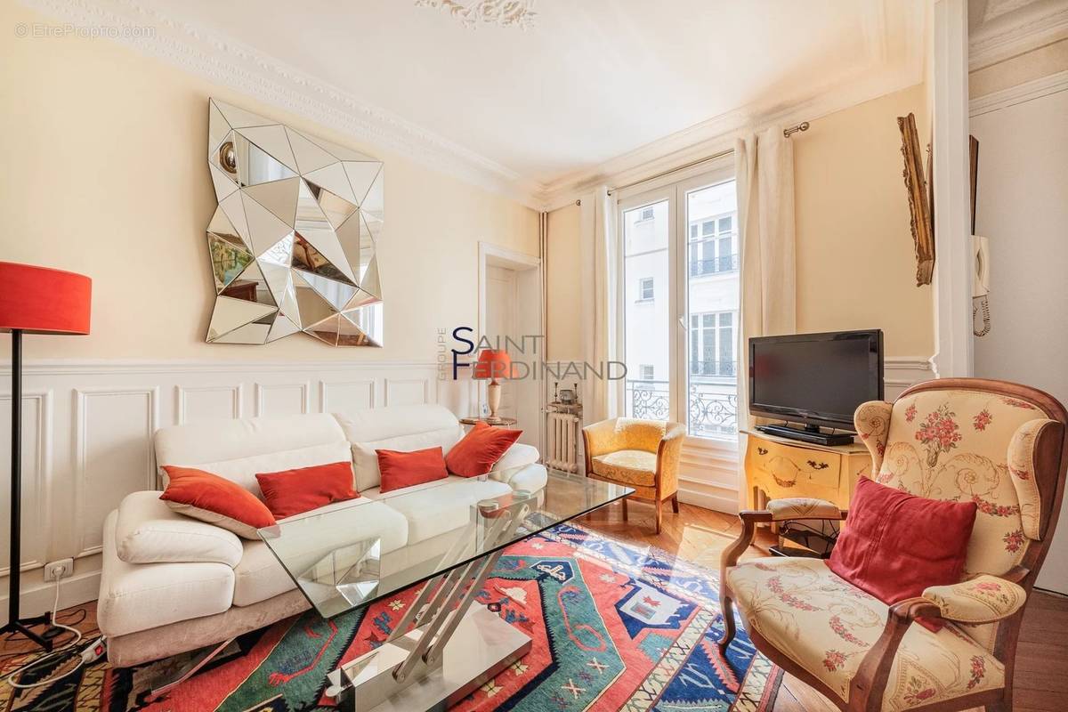 Appartement à PARIS-17E