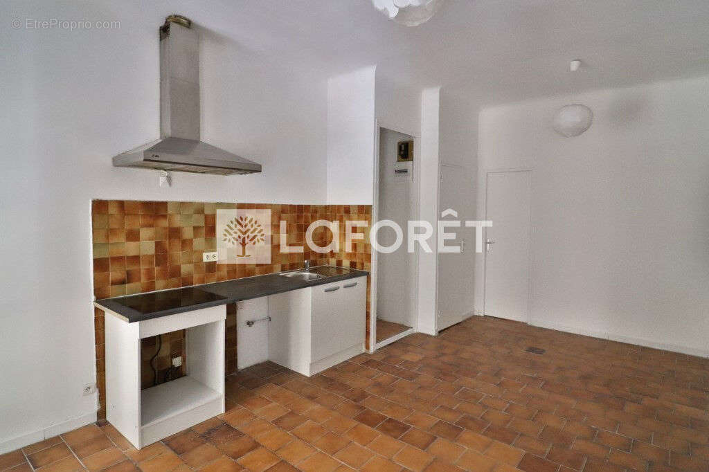 Appartement à MARSEILLE-2E