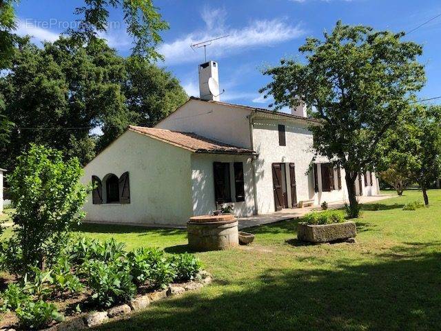 Maison à QUEYRAC