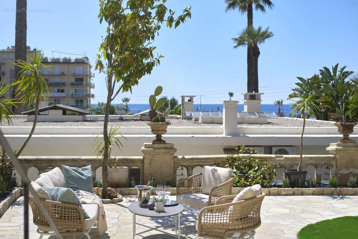 Appartement à CANNES