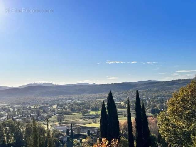 Appartement à CALLIAN