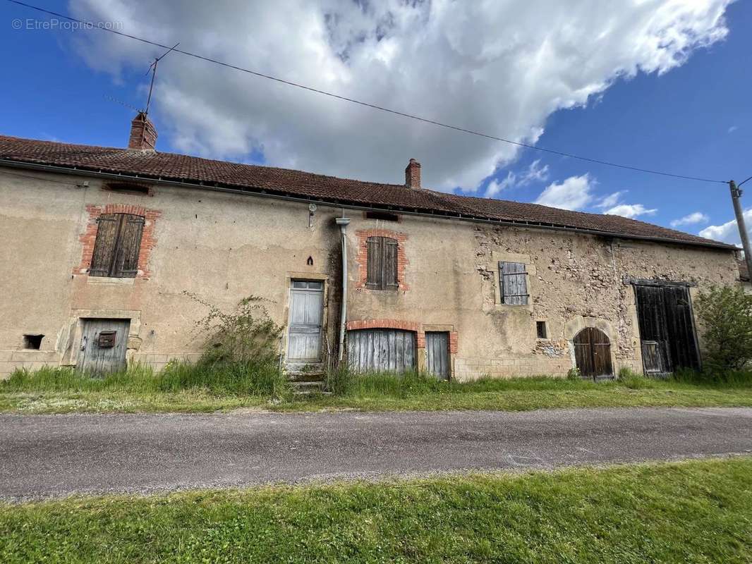 Maison à ARNAY-LE-DUC