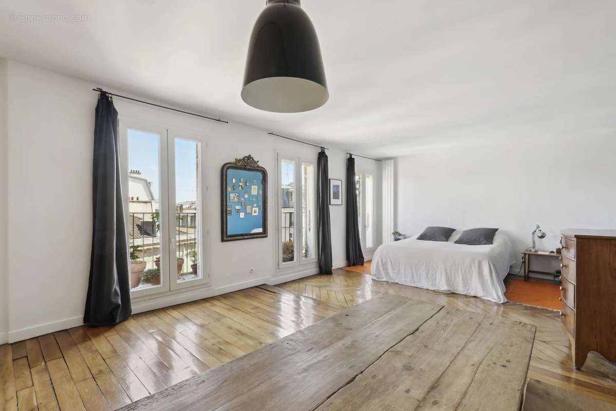 Appartement à PARIS-18E