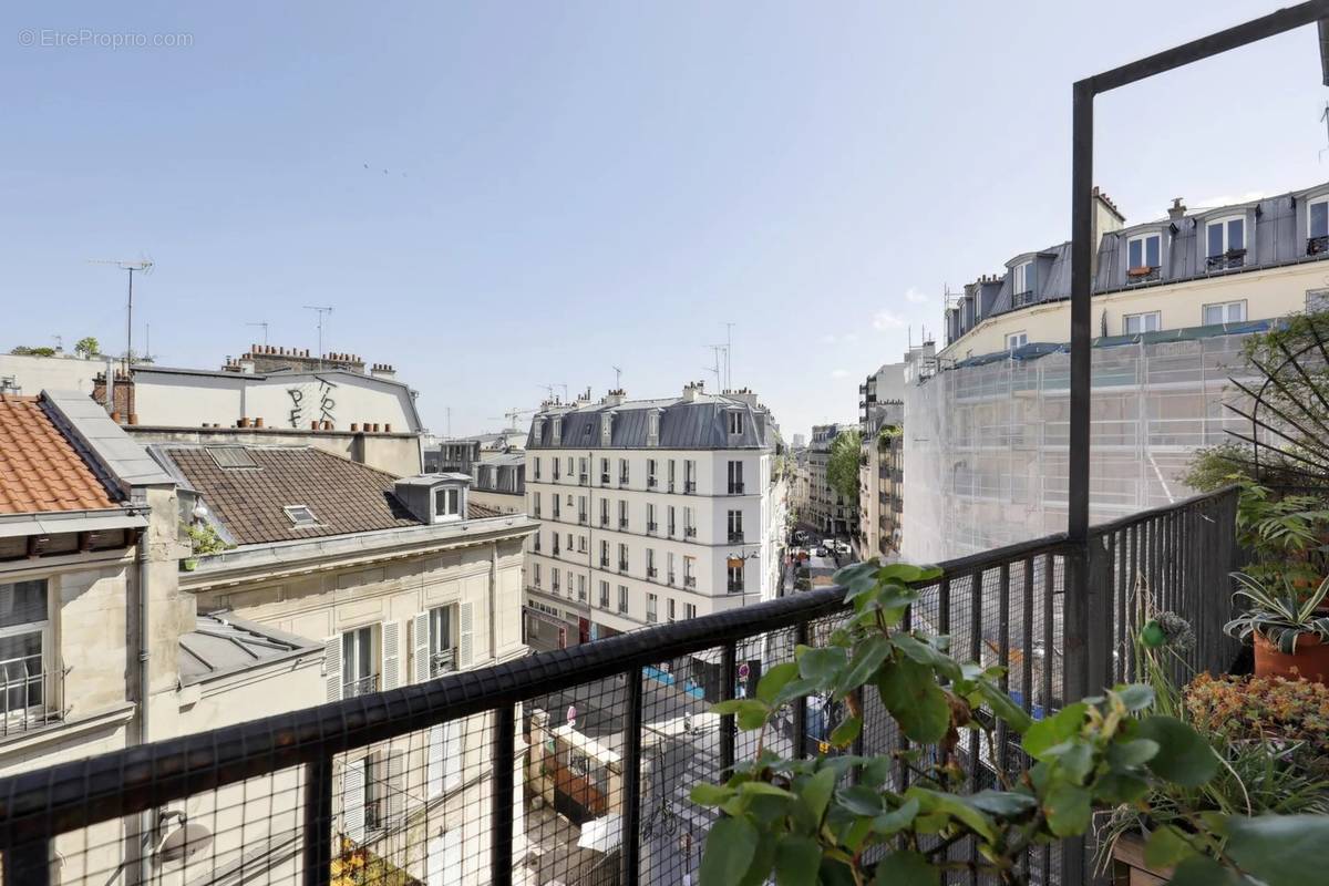 Appartement à PARIS-18E