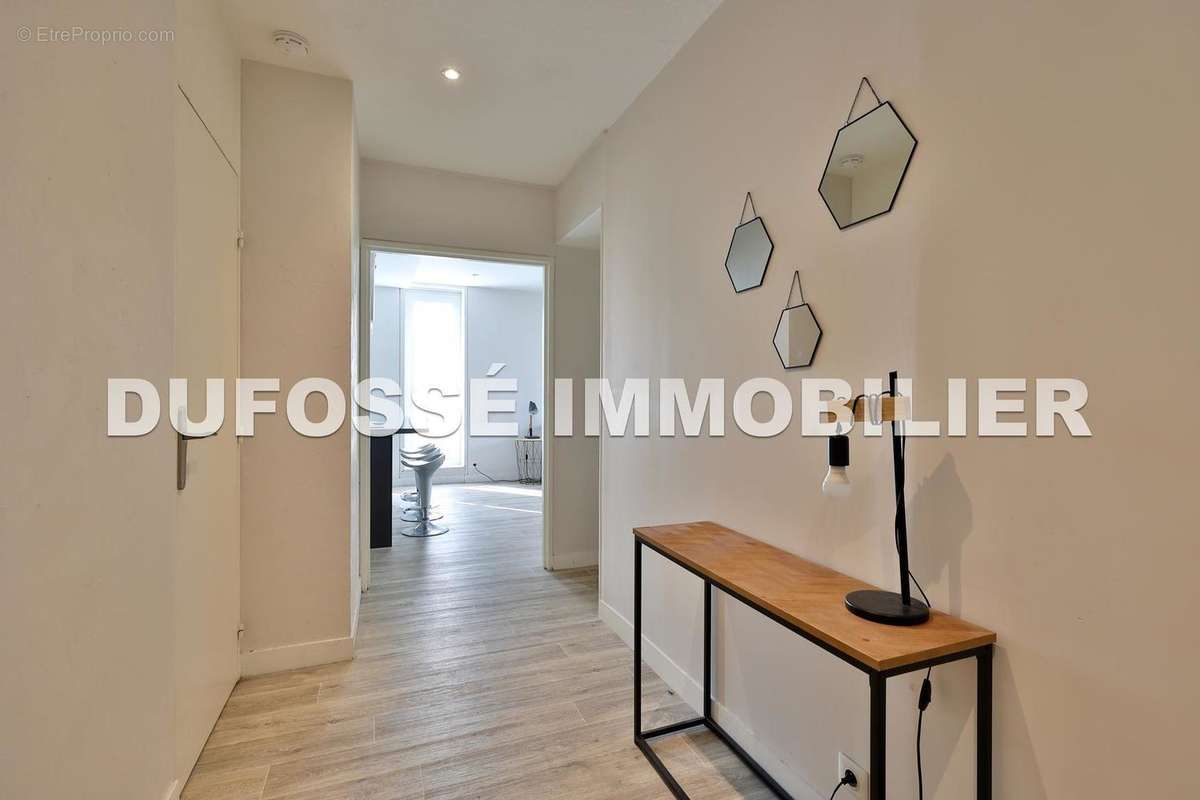 Photo 7 - Appartement à VILLEURBANNE