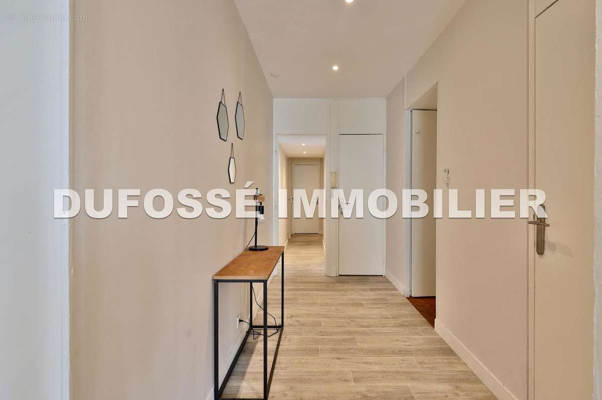 Photo 8 - Appartement à VILLEURBANNE