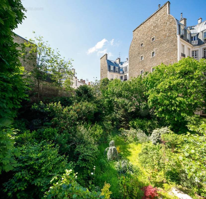 Appartement à PARIS-7E