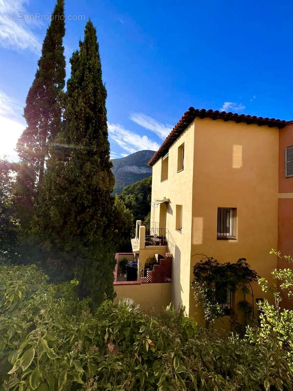 Appartement à ROQUEBRUNE-CAP-MARTIN