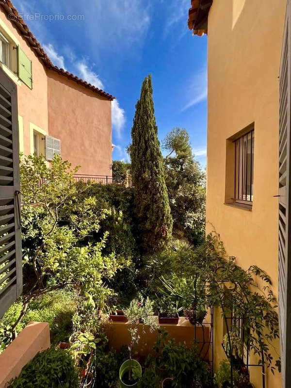 Appartement à ROQUEBRUNE-CAP-MARTIN