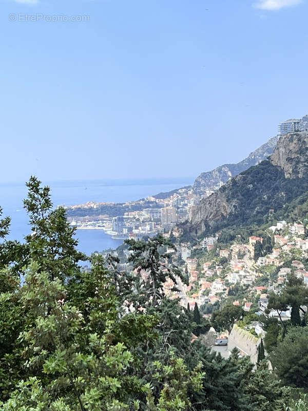 Appartement à ROQUEBRUNE-CAP-MARTIN