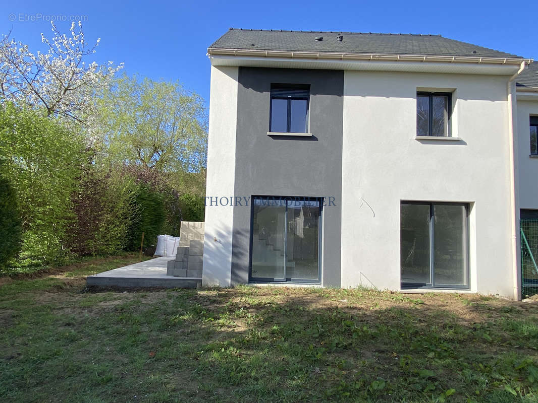 Maison à MONTFORT-L&#039;AMAURY