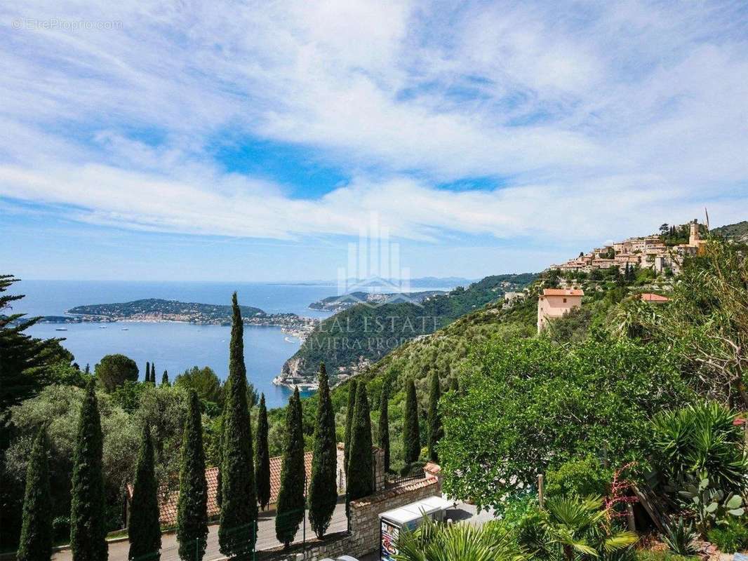 Maison à EZE