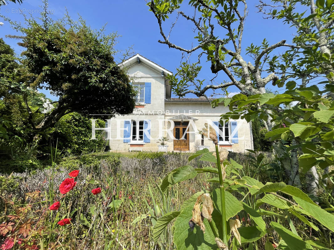 Maison à SAINT-DENIS-DE-PILE