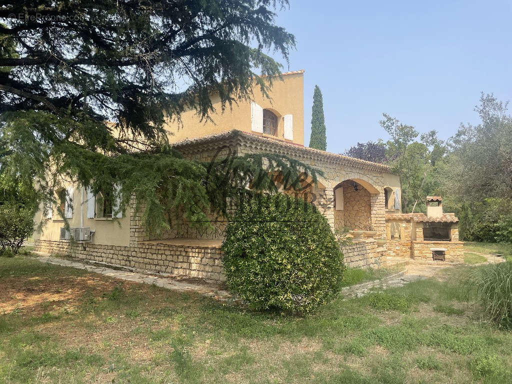 Maison à UZES