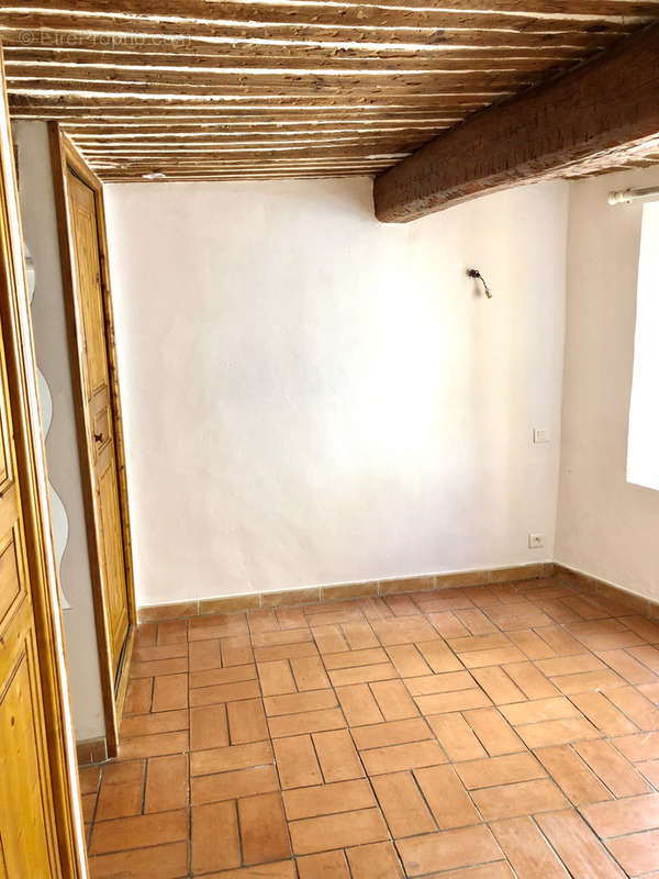 Appartement à PUGET-SUR-ARGENS