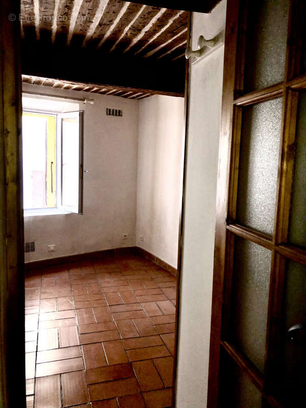 Appartement à PUGET-SUR-ARGENS