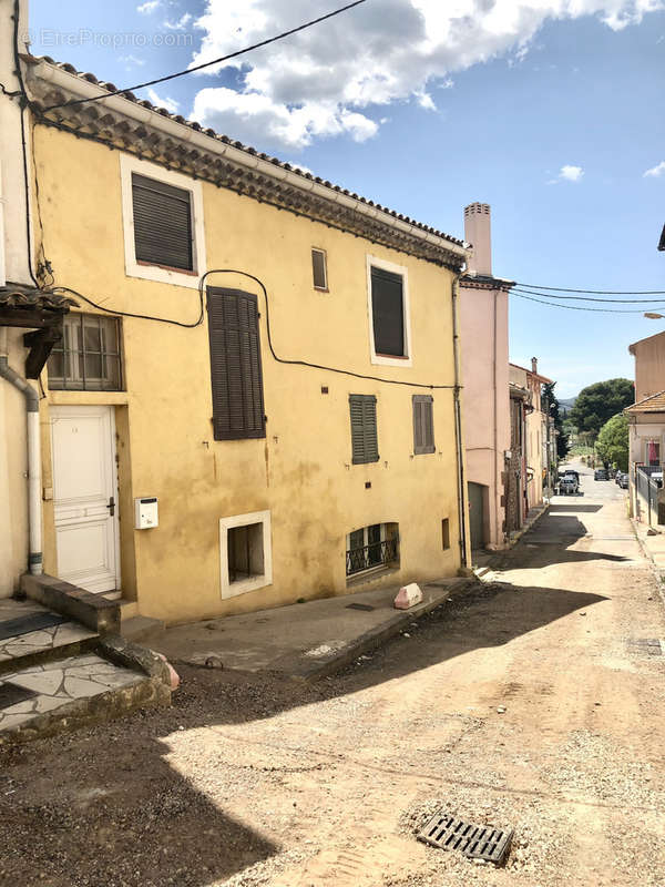 Appartement à PUGET-SUR-ARGENS