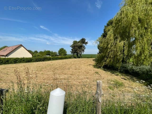 Terrain à LE GROS-THEIL