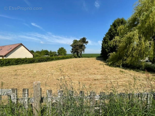 Terrain à LE GROS-THEIL