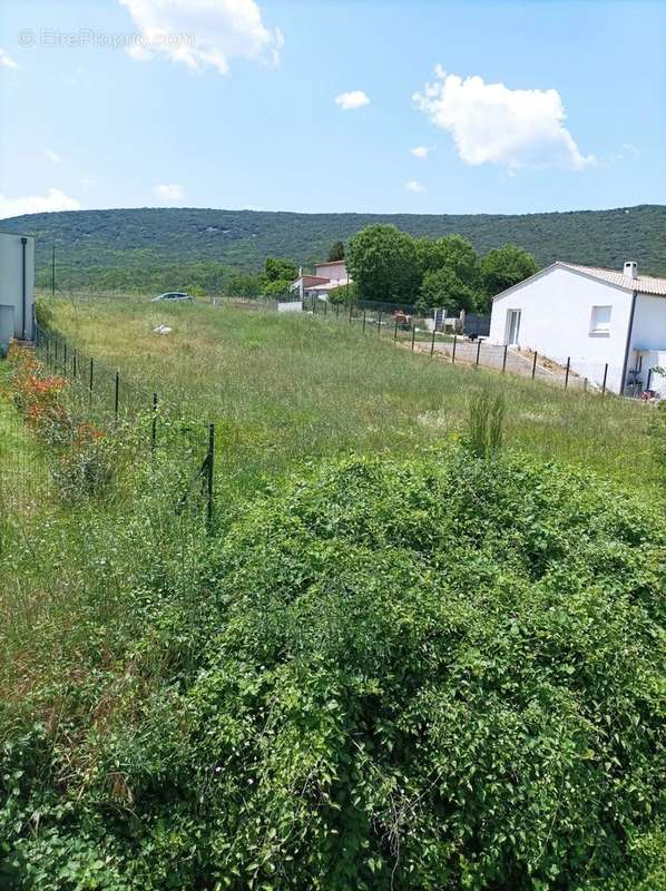 Terrain à CAZILHAC