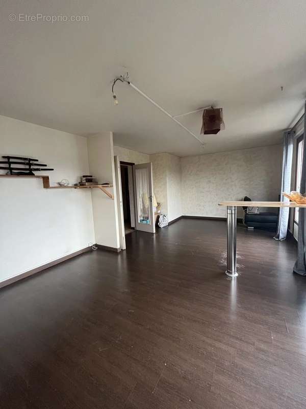 Appartement à BREUILLET