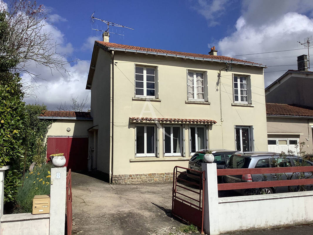 Maison à FONTENAY-LE-COMTE