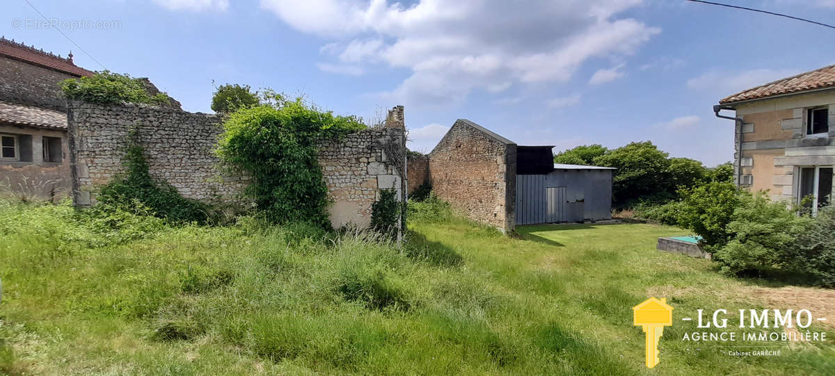 Maison à SEMOUSSAC