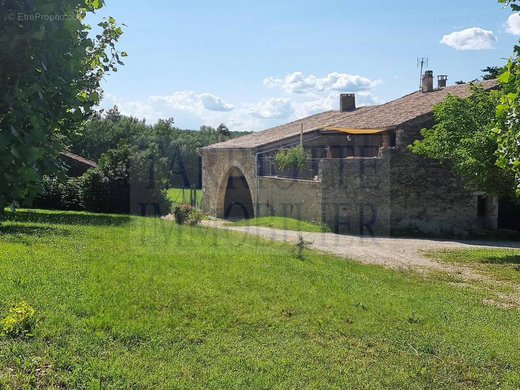 Photo 1 - Maison à PONT-DE-BARRET