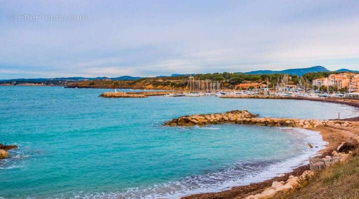 Appartement à SIX-FOURS-LES-PLAGES