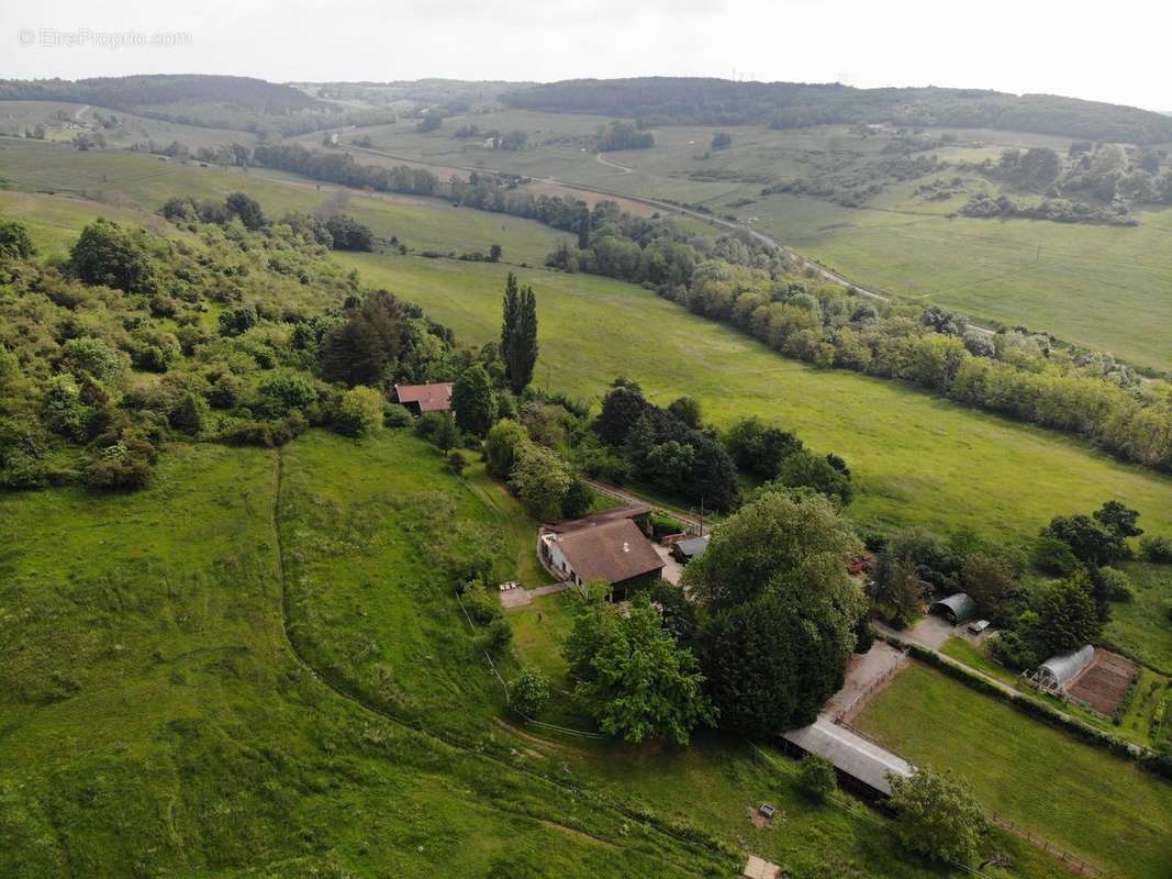 Maison à SAINT-CHRISTOPHE-ET-LE-LARIS