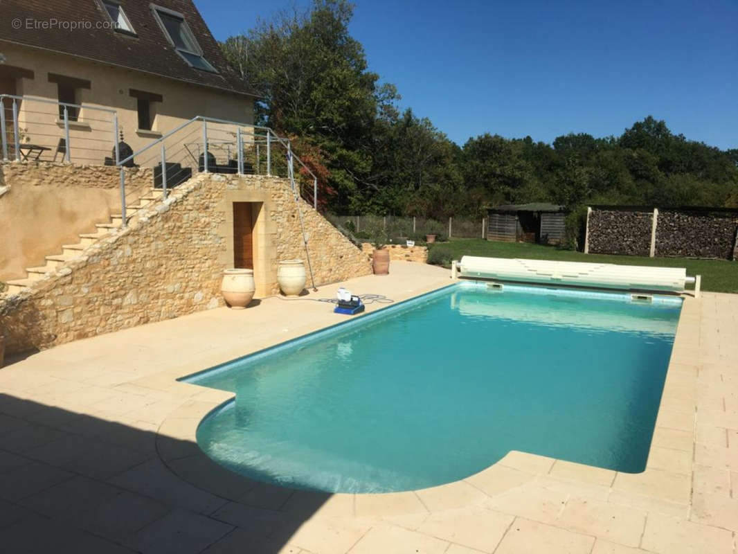 Piscine - Maison à SAINT-CYPRIEN