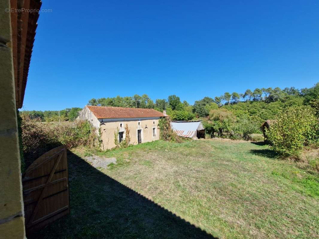 Vue de la Grange - Maison à PROISSANS