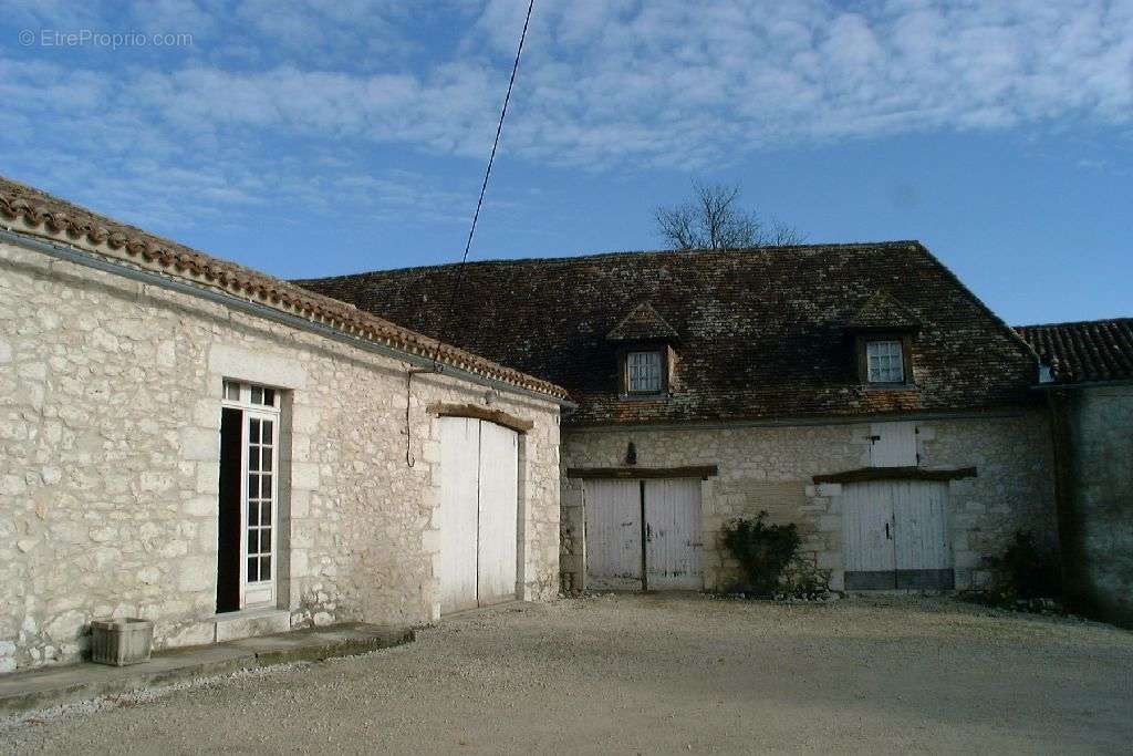 DSCF0012 - Maison à ISSIGEAC