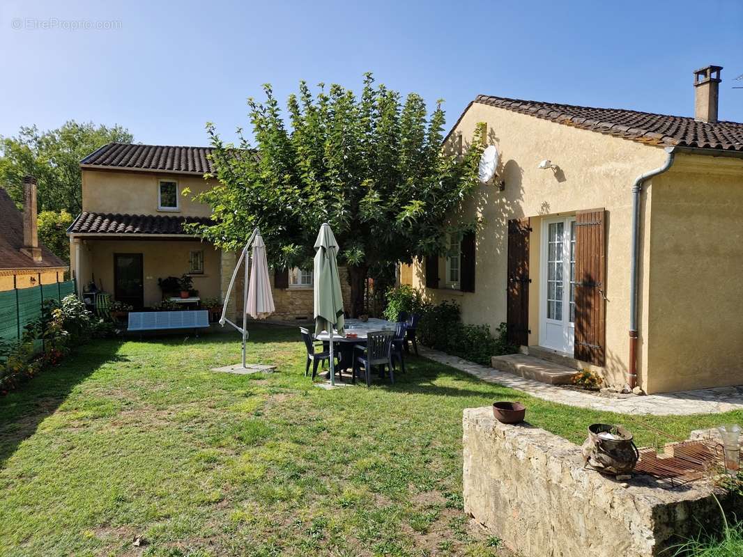 Jardin terrasse - Maison à SAINT-CYPRIEN