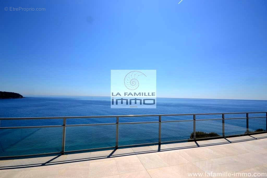 Appartement à ROQUEBRUNE-CAP-MARTIN