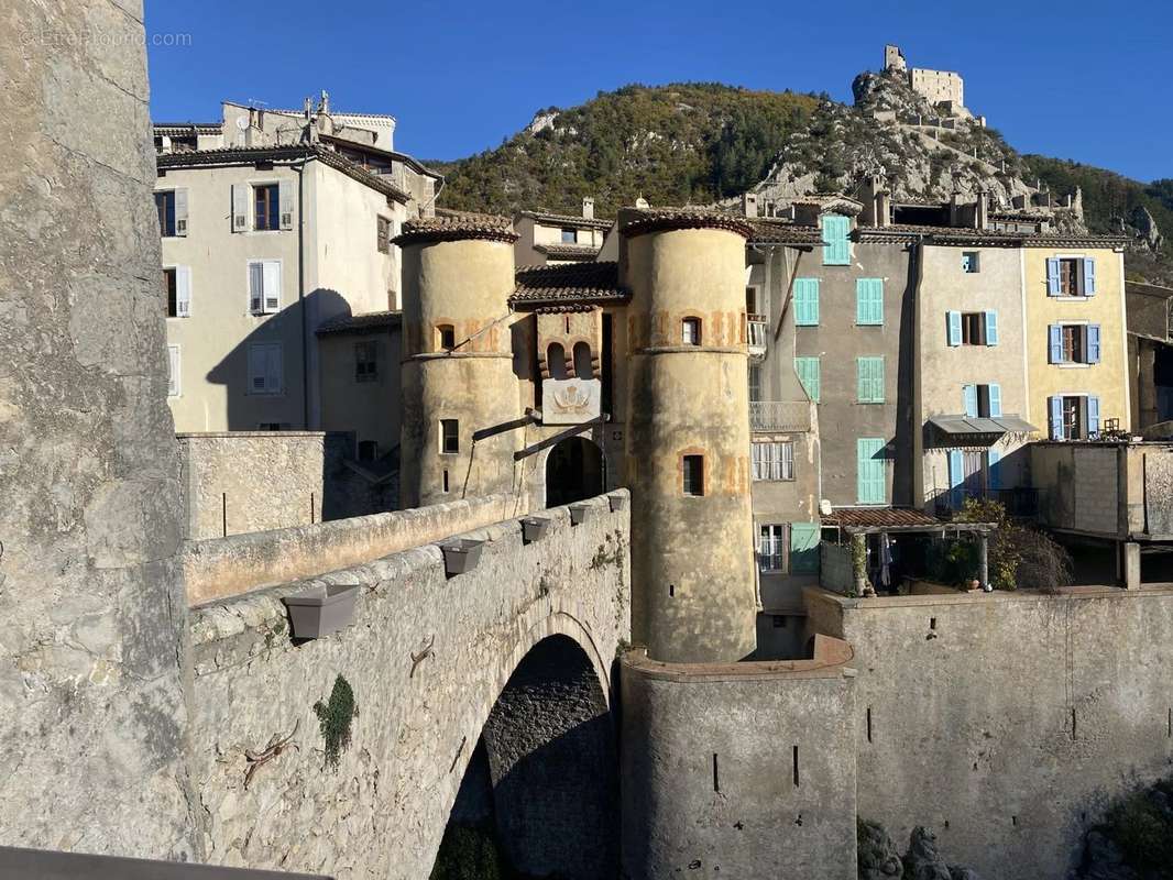 Commerce à ENTREVAUX