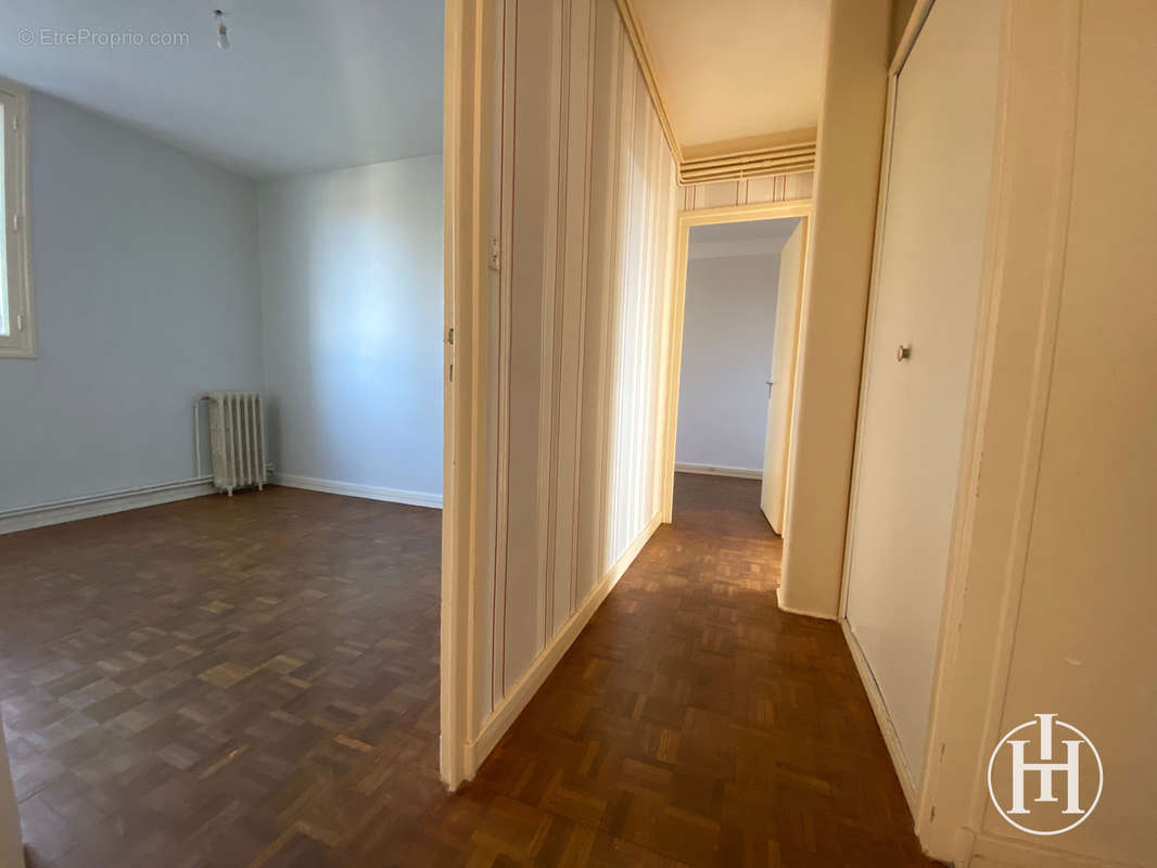 Appartement à SAINT-AMAND-MONTROND