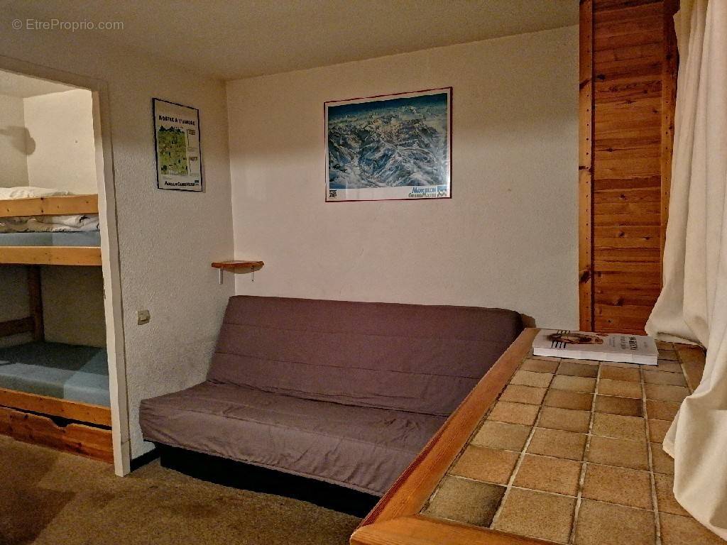 Appartement à MORILLON